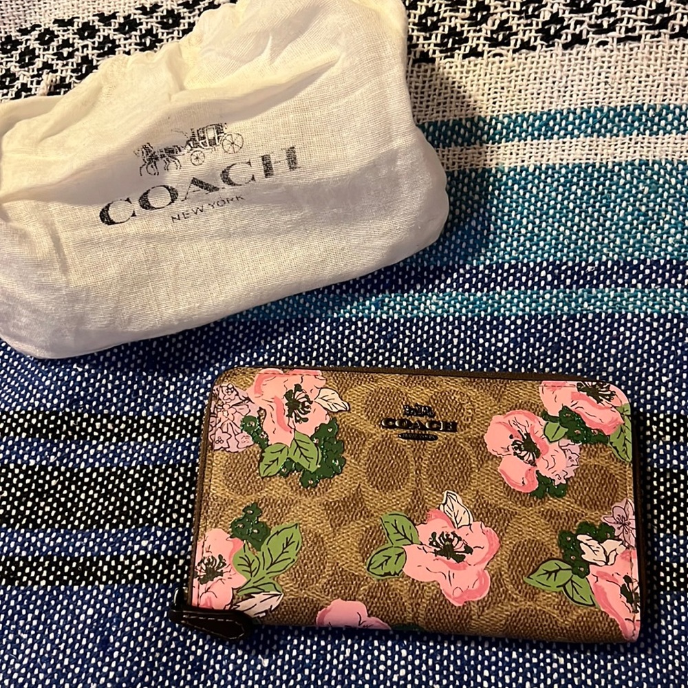 Coach Medium Zip Around Wallet In Signature Canvas With Blossom Print